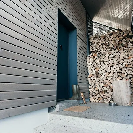 Janina's Dragonfly House * Nova Vas (Bloke)