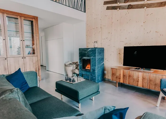 Janina's Dragonfly House