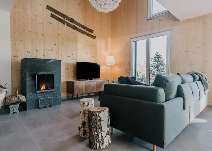 Janina's Dragonfly House Nova Vas (Bloke)