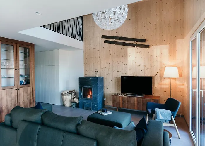 Janina's Dragonfly House 诺瓦沃什